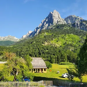 Bujtina 2 Guest house